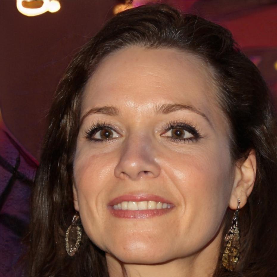 Instructor Saoirse Brennan