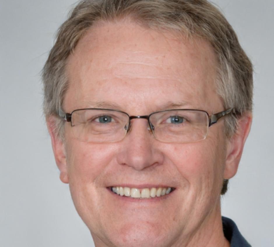 Technical instructor presenting blockchain concepts at workshop